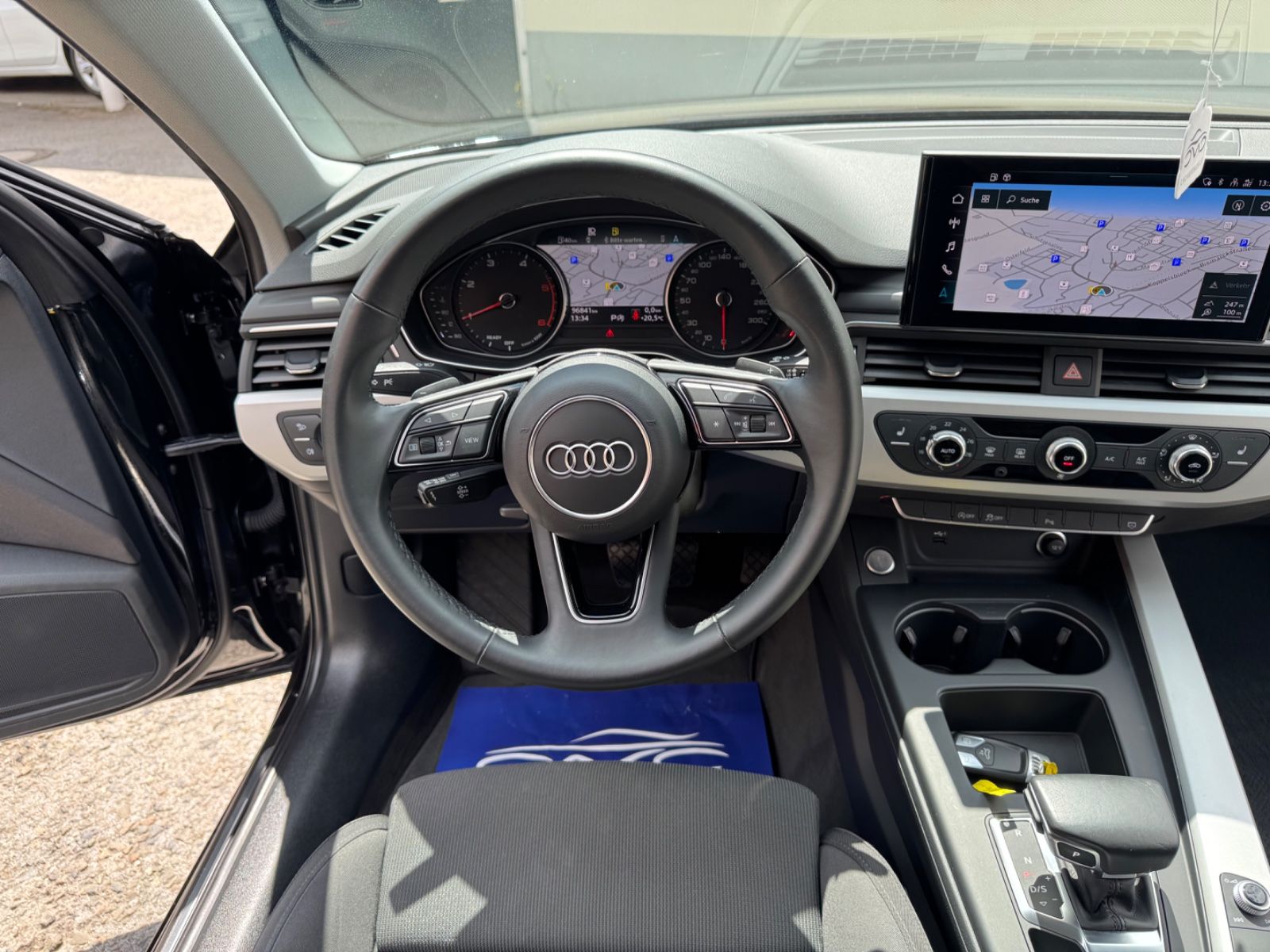 Audi A4 Avant 35 TDI S-Tronic - Samsaru's Car Outlet