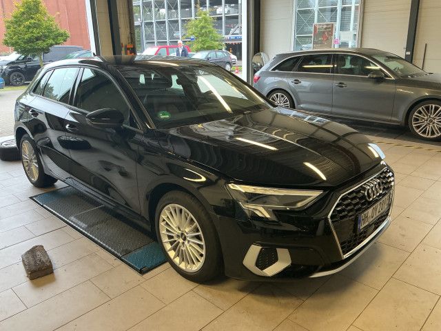 Audi A3 Sportback 40 TFSIe LED Navi Sound CarPlay Cam