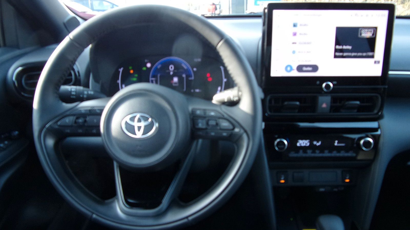 Toyota Yaris Cross 1,5-l-VVT-iE Teamplayer Safety P. V