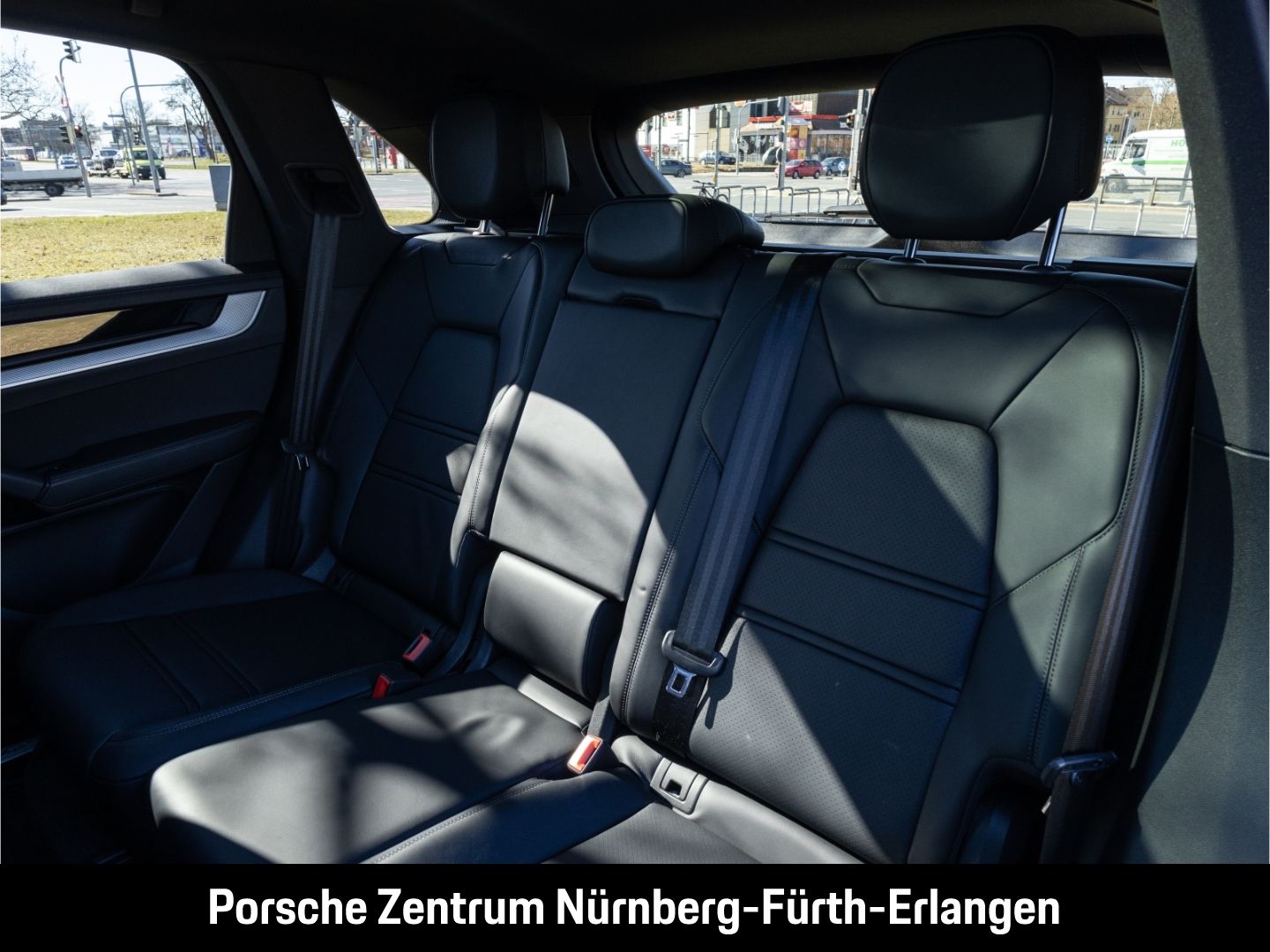 Porsche Cayenne E-Hybrid Luftfeder BOSE InnoDrive 14-Weg