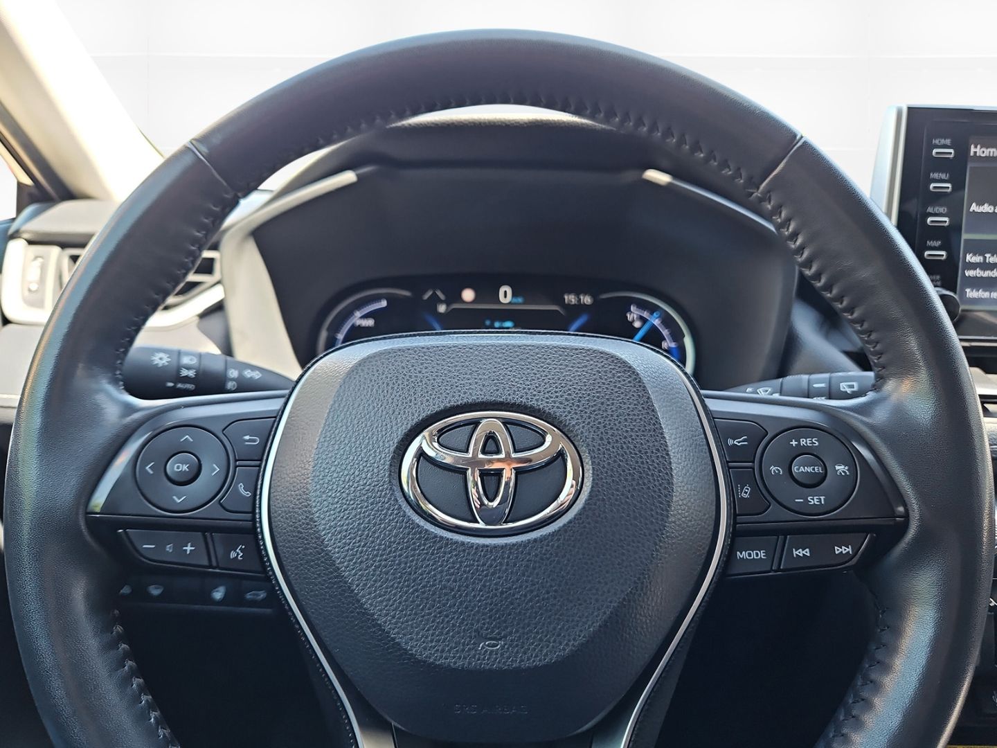 Toyota RAV 4 2.5 HYBRID 4x4 Team - Samsaru's Car Outlet