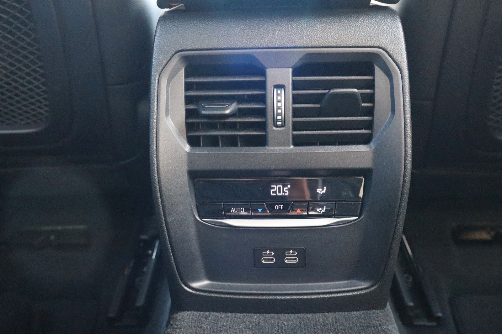 BMW 3 Lim. 320 d xDrive M Sport - Samsaru's Car Outlet