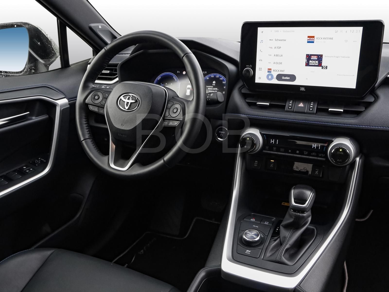 Toyota RAV 4 2.5 Hybrid Style - Samsaru's Car Outlet