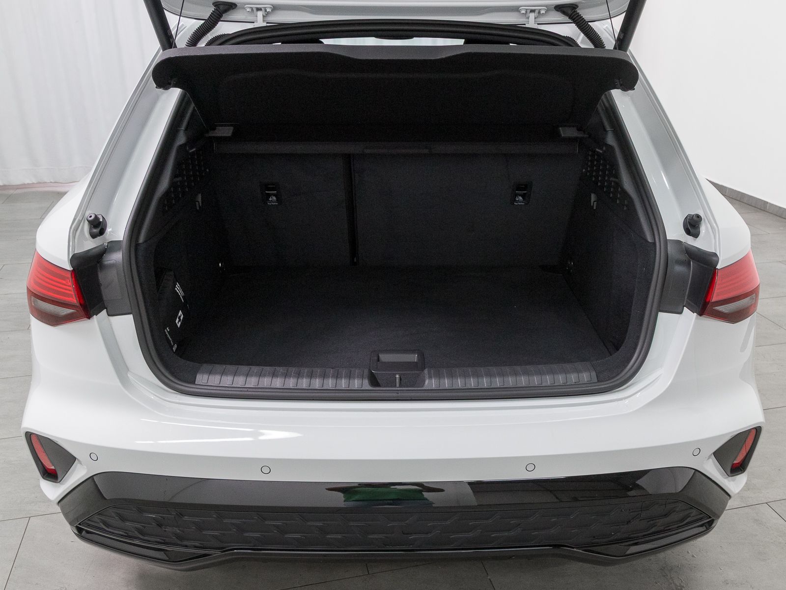 Audi A3 Sportback 30 TFSI S LINE - Samsaru's Car Outlet