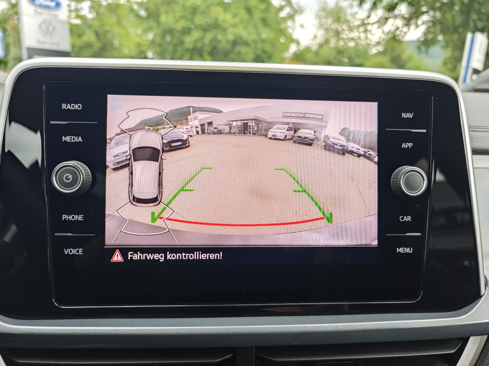 Volkswagen T-Roc Style 150PS DSG - Samsaru's Car Outlet