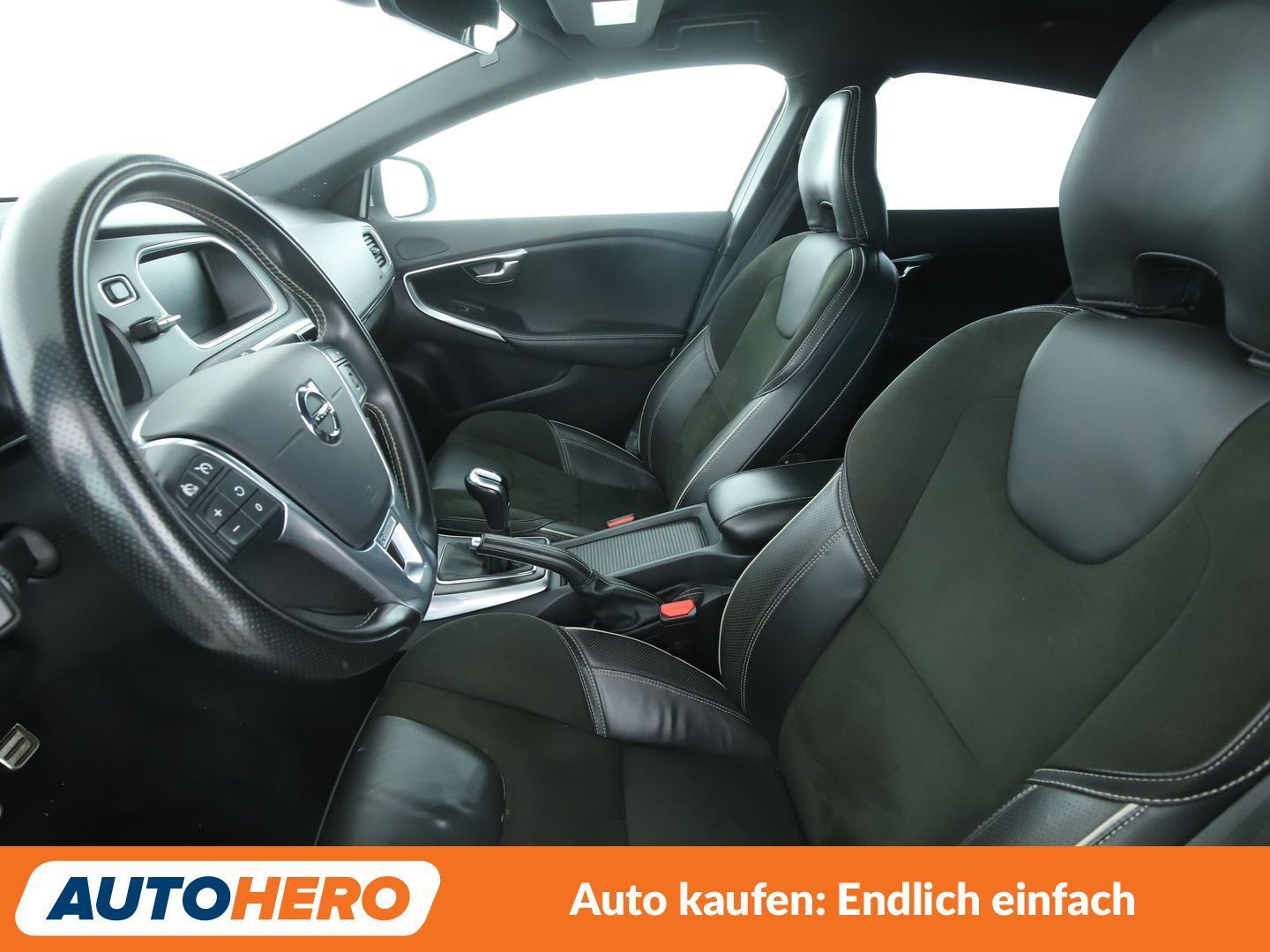 Volvo V40 2.0 T2 R-Design*NAVI*TEMPO*CAM*PDC*SHZ*