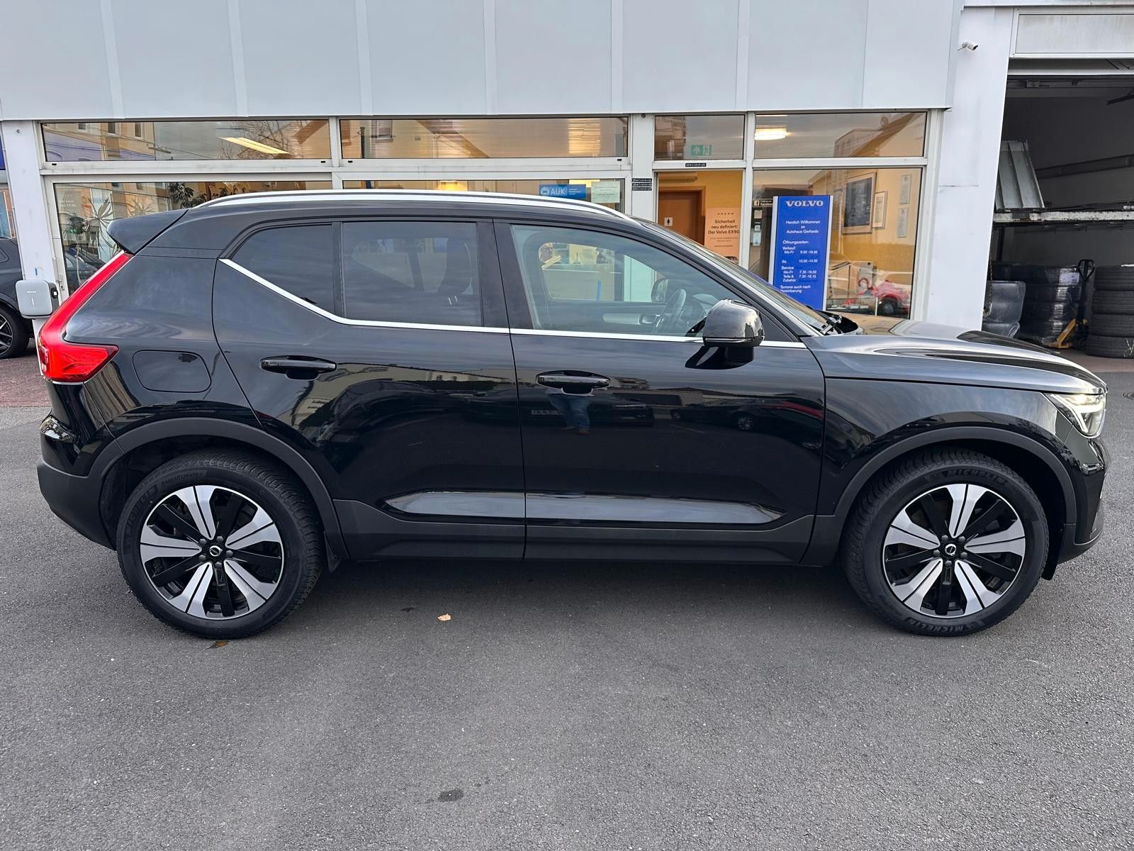 Volvo XC40 T4 Plug in MJ23, AHK,BLIS,ACC,Kamera,19''