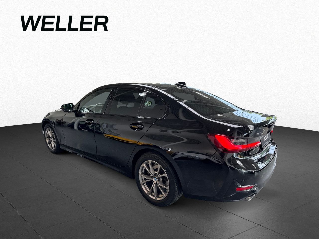 BMW 320dA xDrive Sport Line - Samsaru's Car Outlet