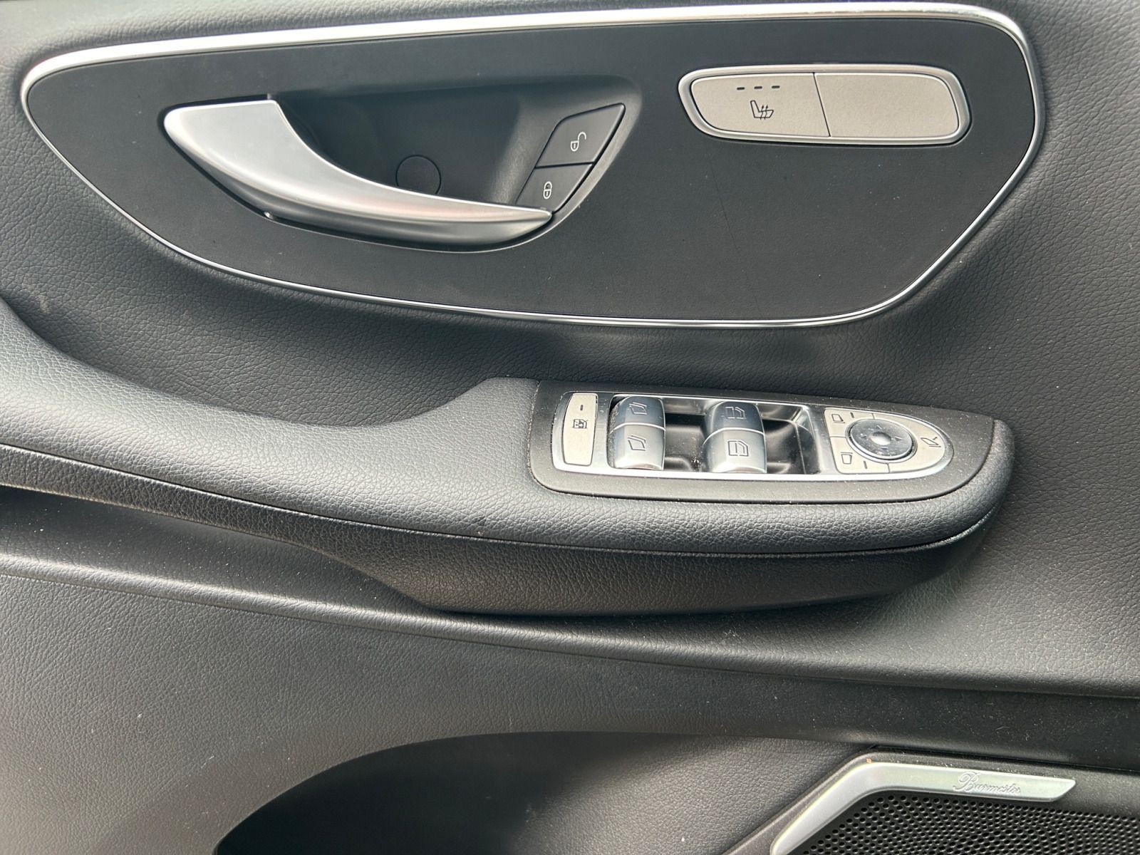 Mercedes-Benz V300d V-Klasse 4MATIC - Samsaru's Car Outlet