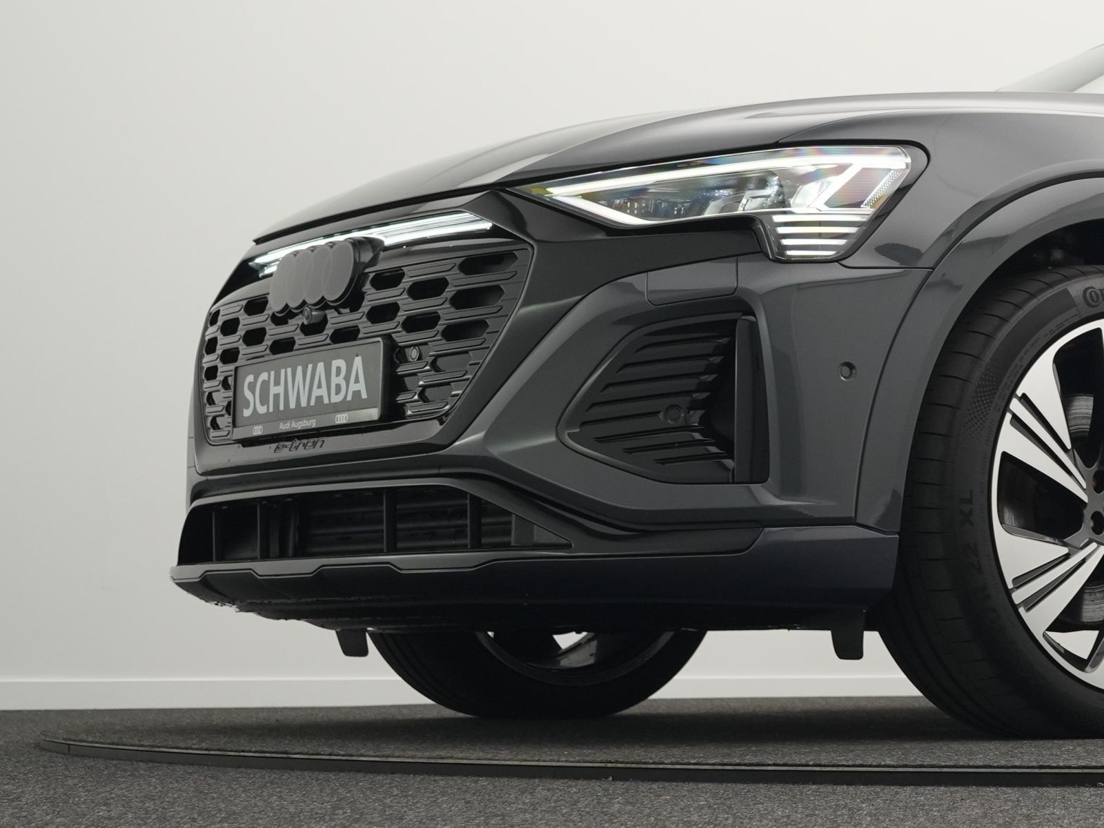 Audi Q8 e-tron 50 quattro 2x S line*Opt.schw*PANO*AHK