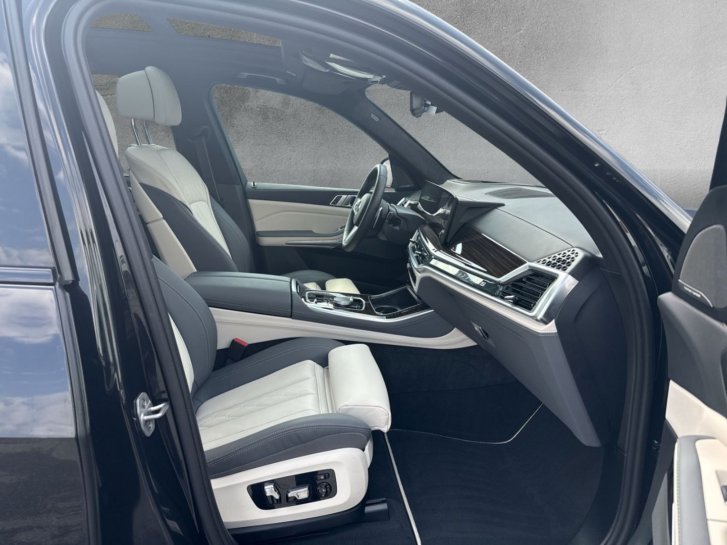 BMW X5 xDRIVE 50e *M SPORT PRO* AUTOMATIK 20''LC PRO