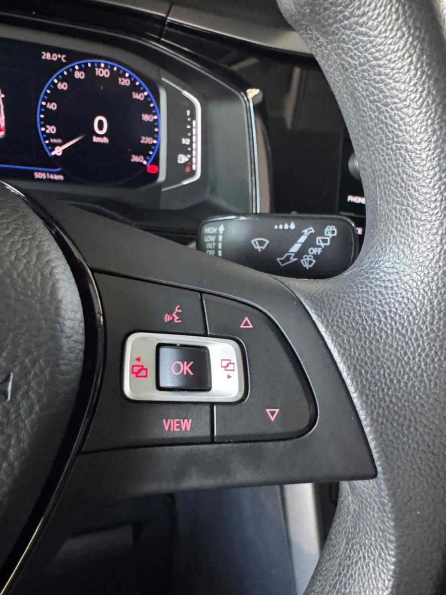 Volkswagen Polo VI 1.0 TSI Comfortline - Samsaru's Car Outlet