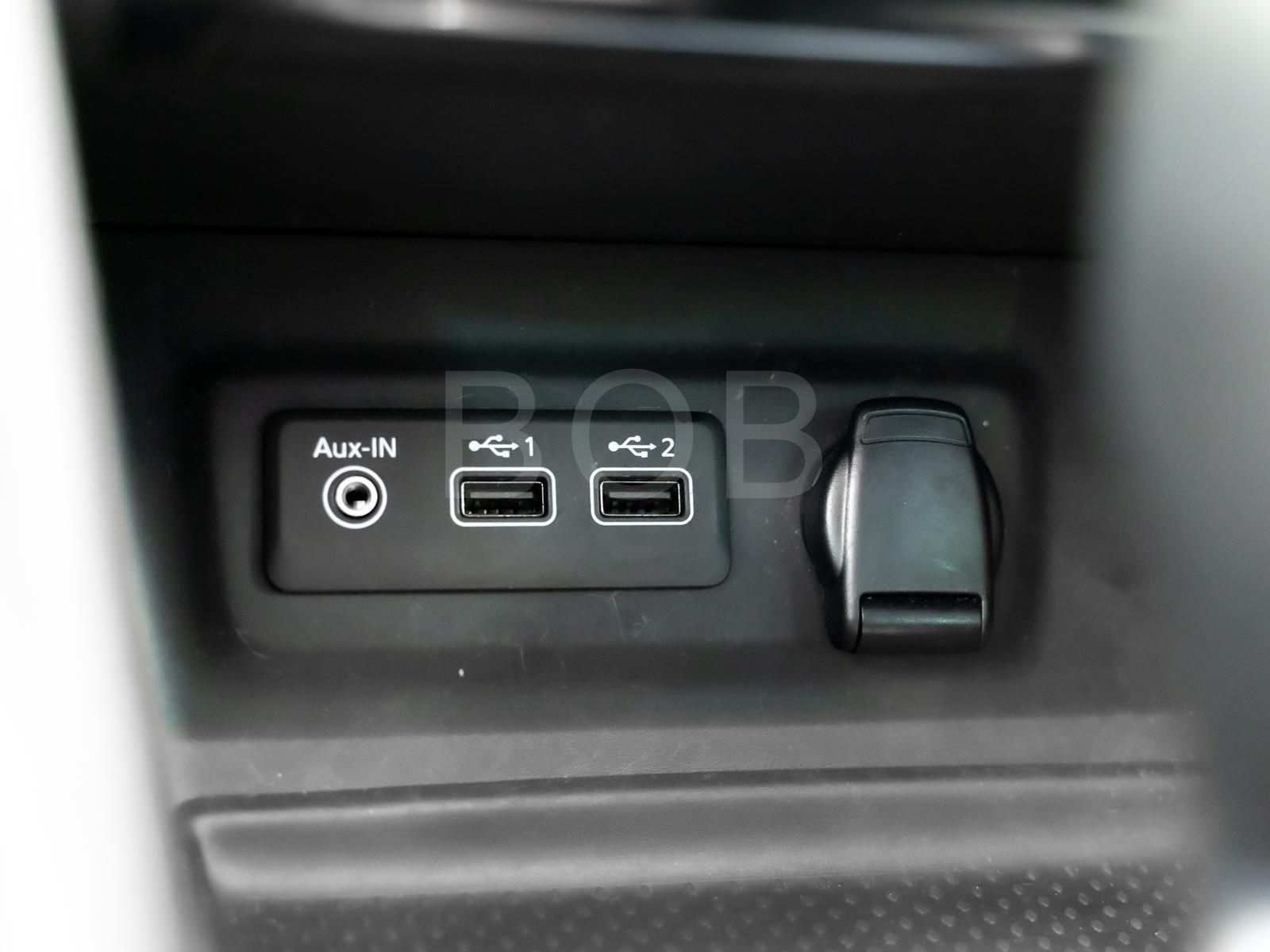 Renault Megane Grandtour ZEN E-TECH Plug-in - Samsaru's Car Outlet