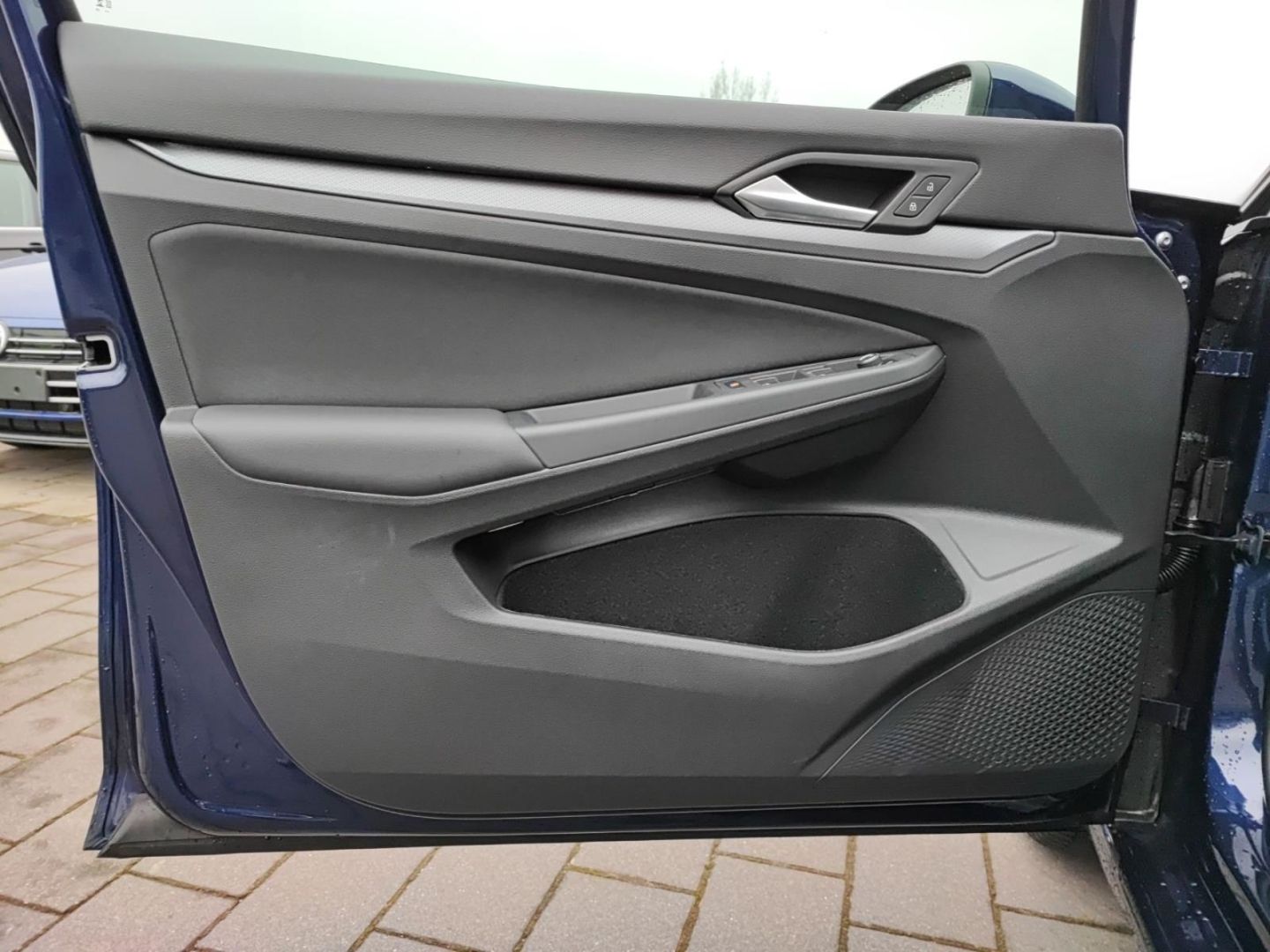 Volkswagen Golf 8 VIII Active eTSI - Samsaru's Car Outlet