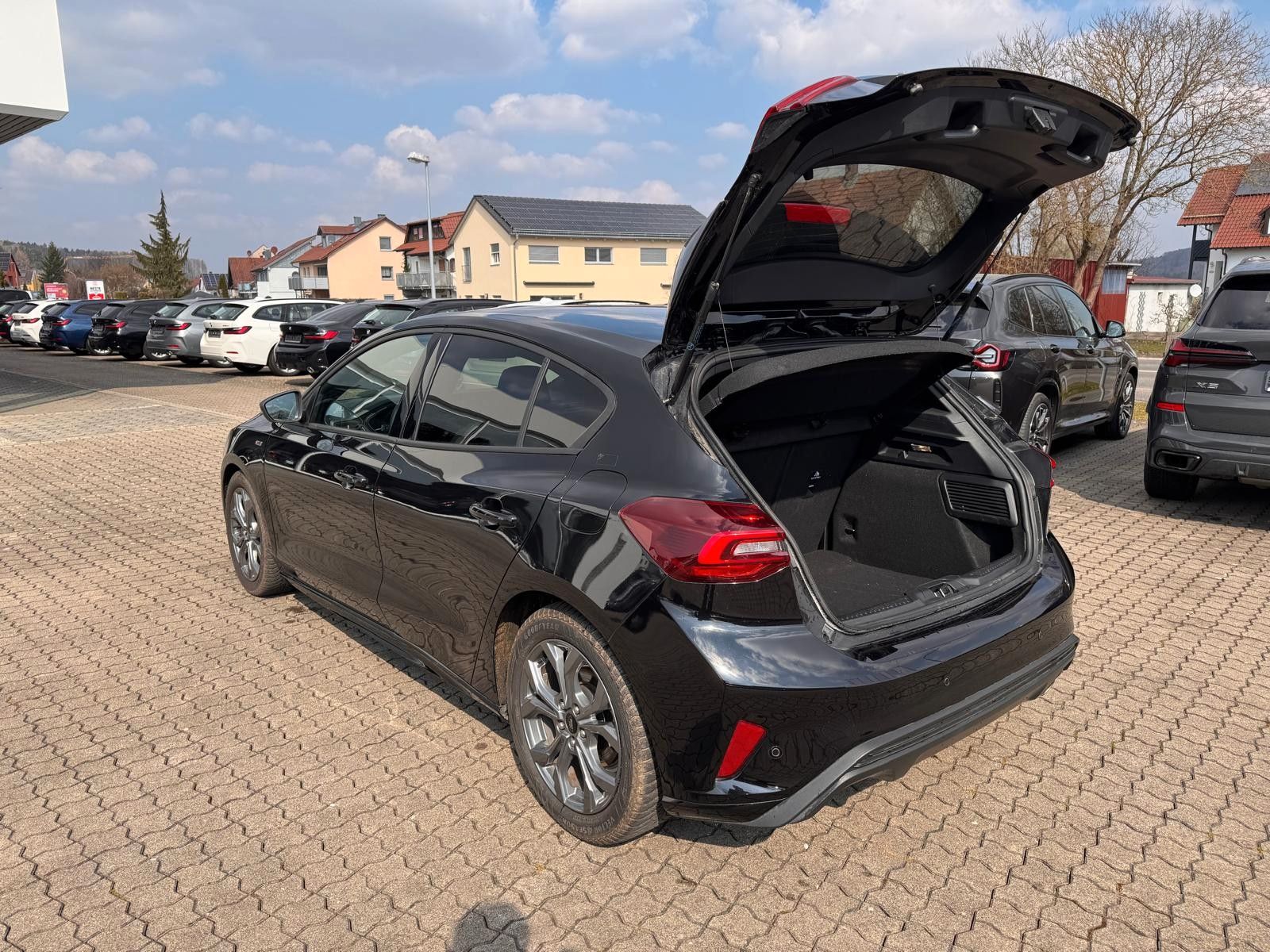 Ford Focus Limousine ST-Line 1.5 ABSTANDSTEMP KAMERA