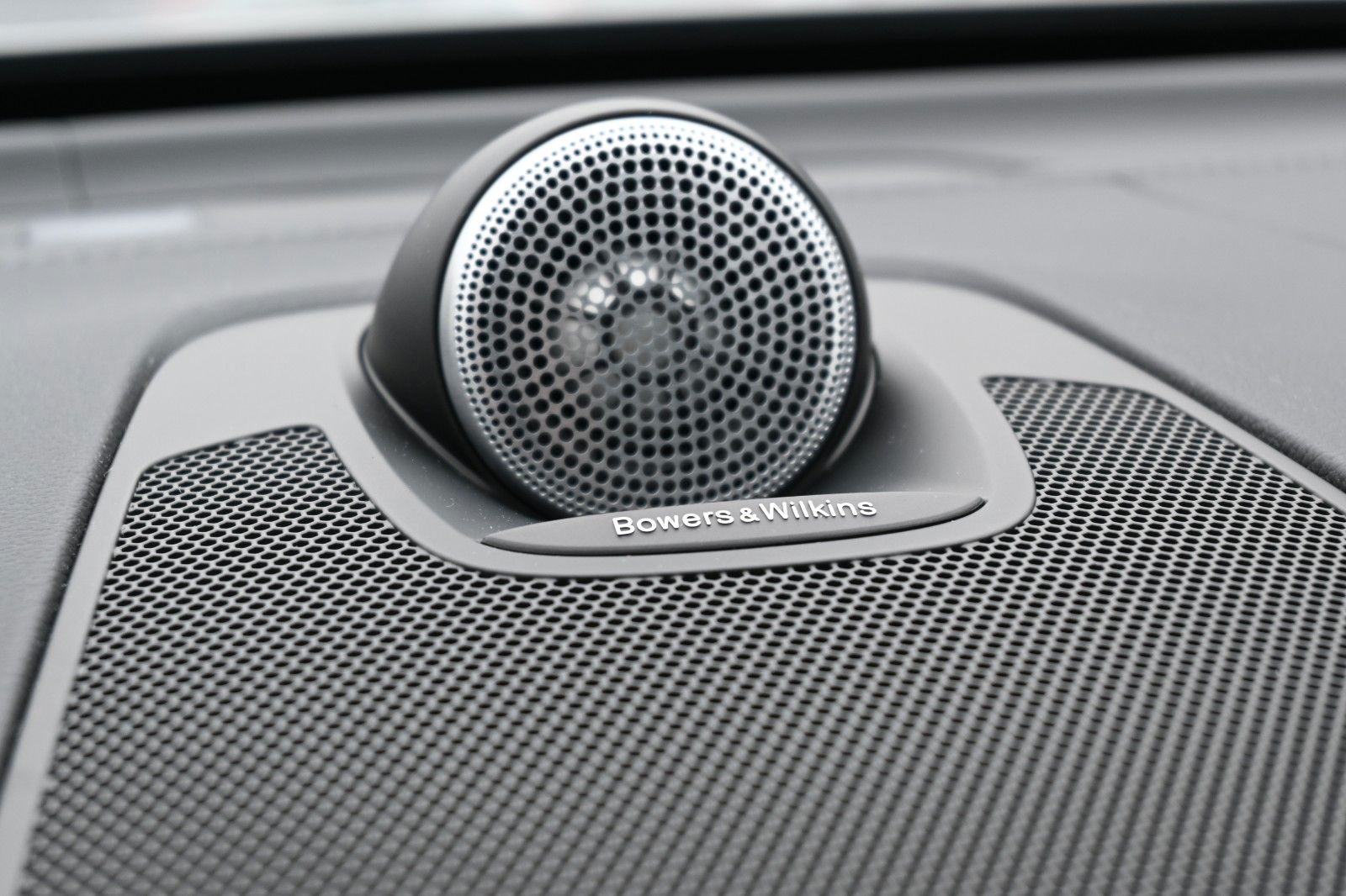 Volvo XC60 T8 RC AWD Ultra Dark*LUFT*360*ACC*AHK