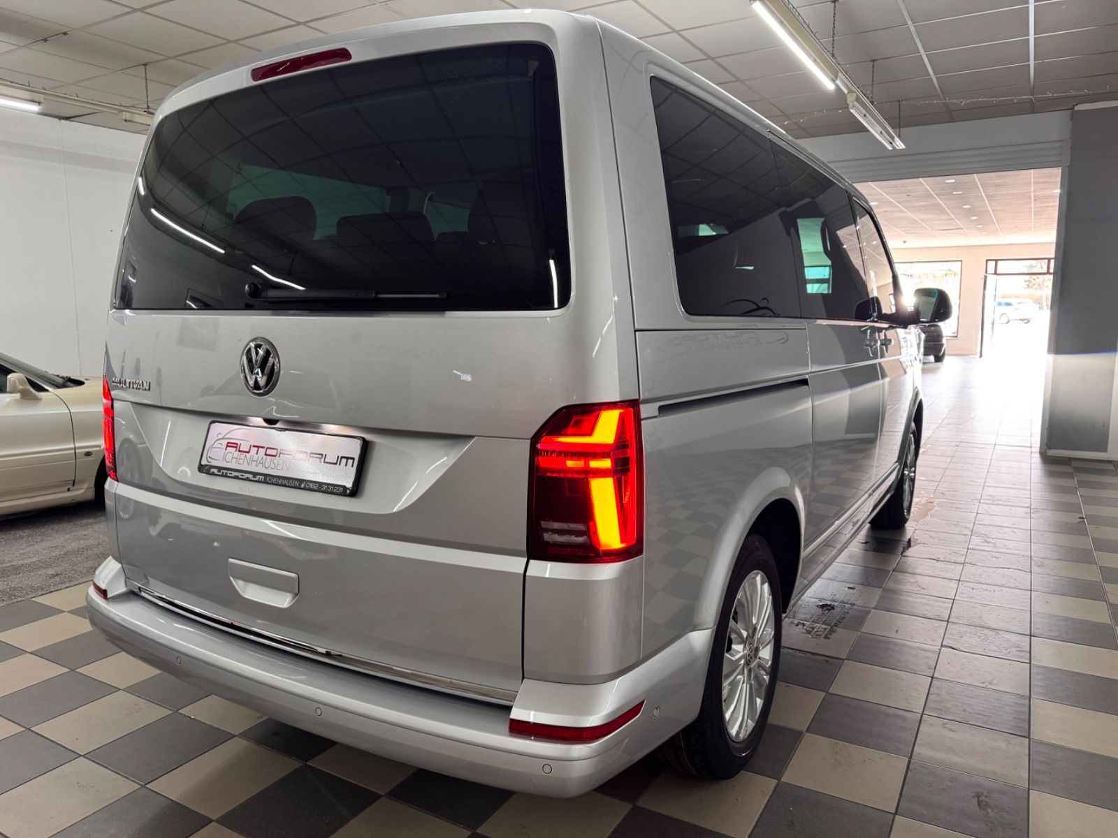 Volkswagen T6.1 Multivan 2.0 TDI DSG - Samsaru's Car Outlet