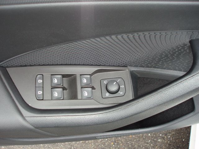 Skoda Octavia Combi Style 2.0 TDI DSG - Samsaru's Car Outlet