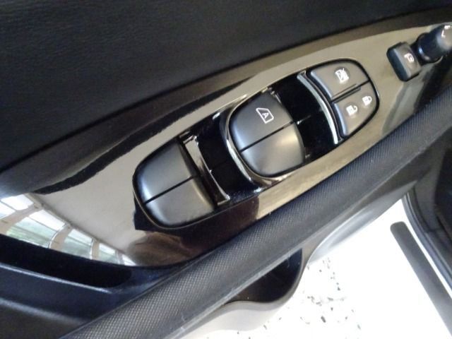 Nissan Leaf N-Connecta - Samsaru's Car Outlet