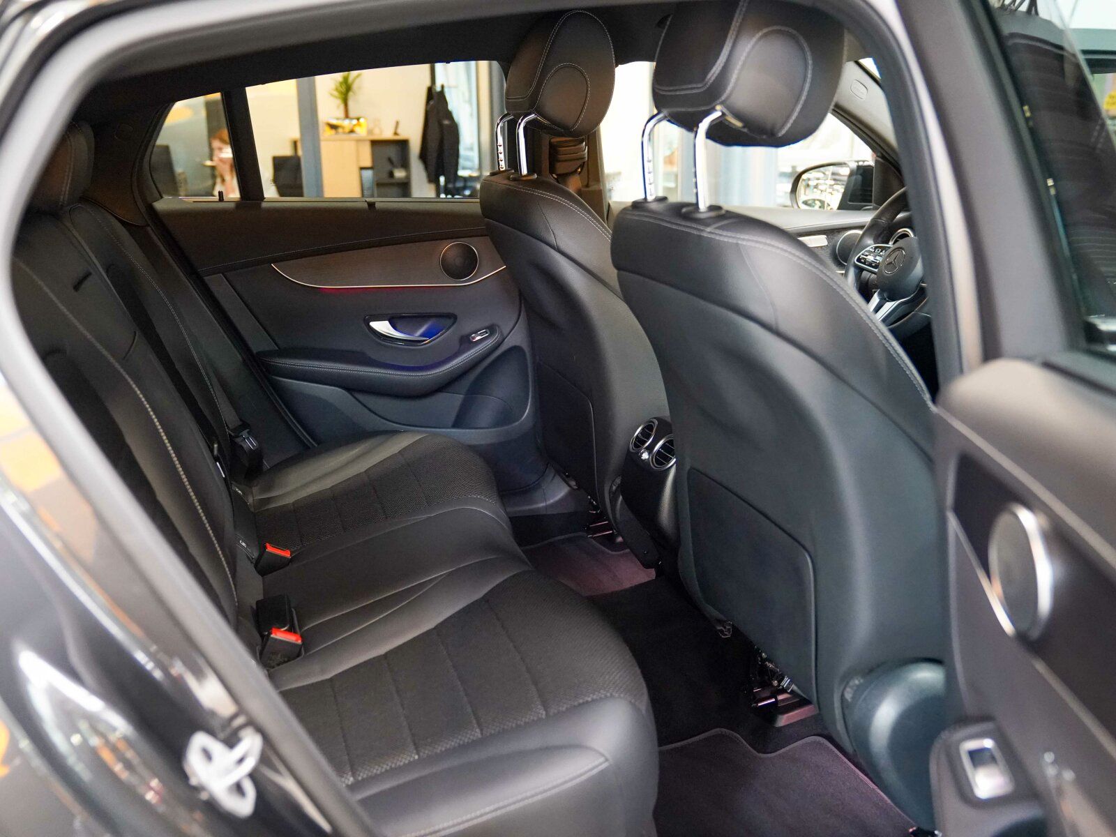 Mercedes-Benz GLC 300 de 4M Coupé AMG Line - Samsaru's Car Outlet
