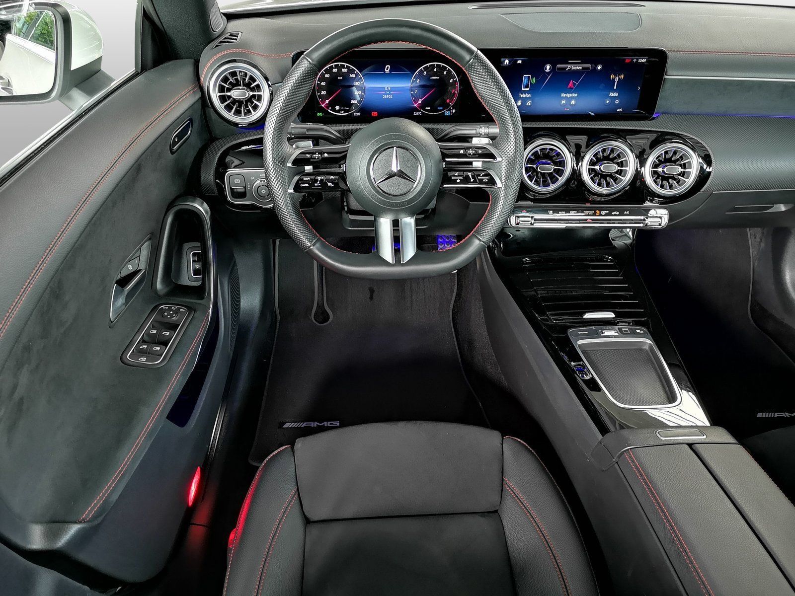 Mercedes-Benz CLA 180 Coupé AMG Line - Samsaru's Car Outlet