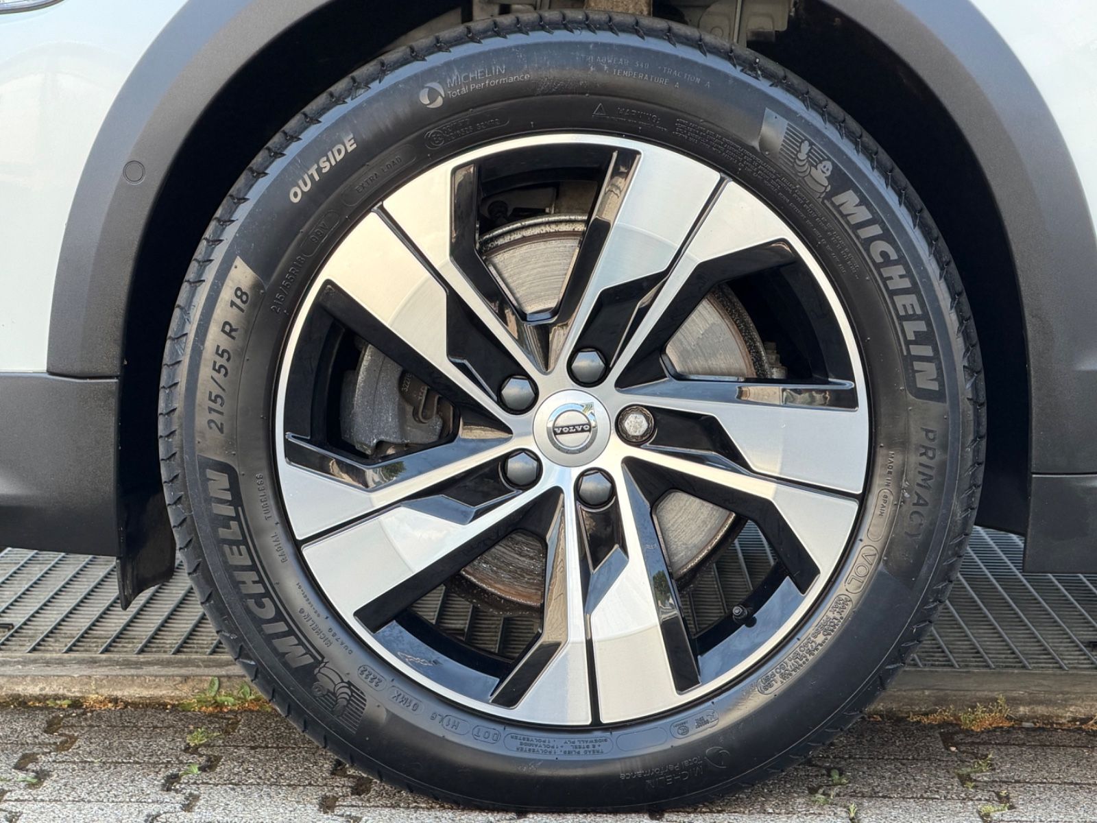 Volvo V60 CROSS COUNTRY PLUS AWD*ACC*PANO*LEDER*360*.