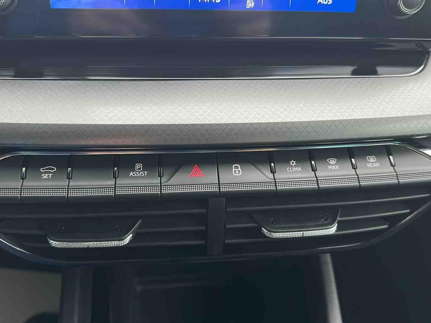 Skoda Octavia 1.5 16V TSI ACT - Samsaru's Car Outlet