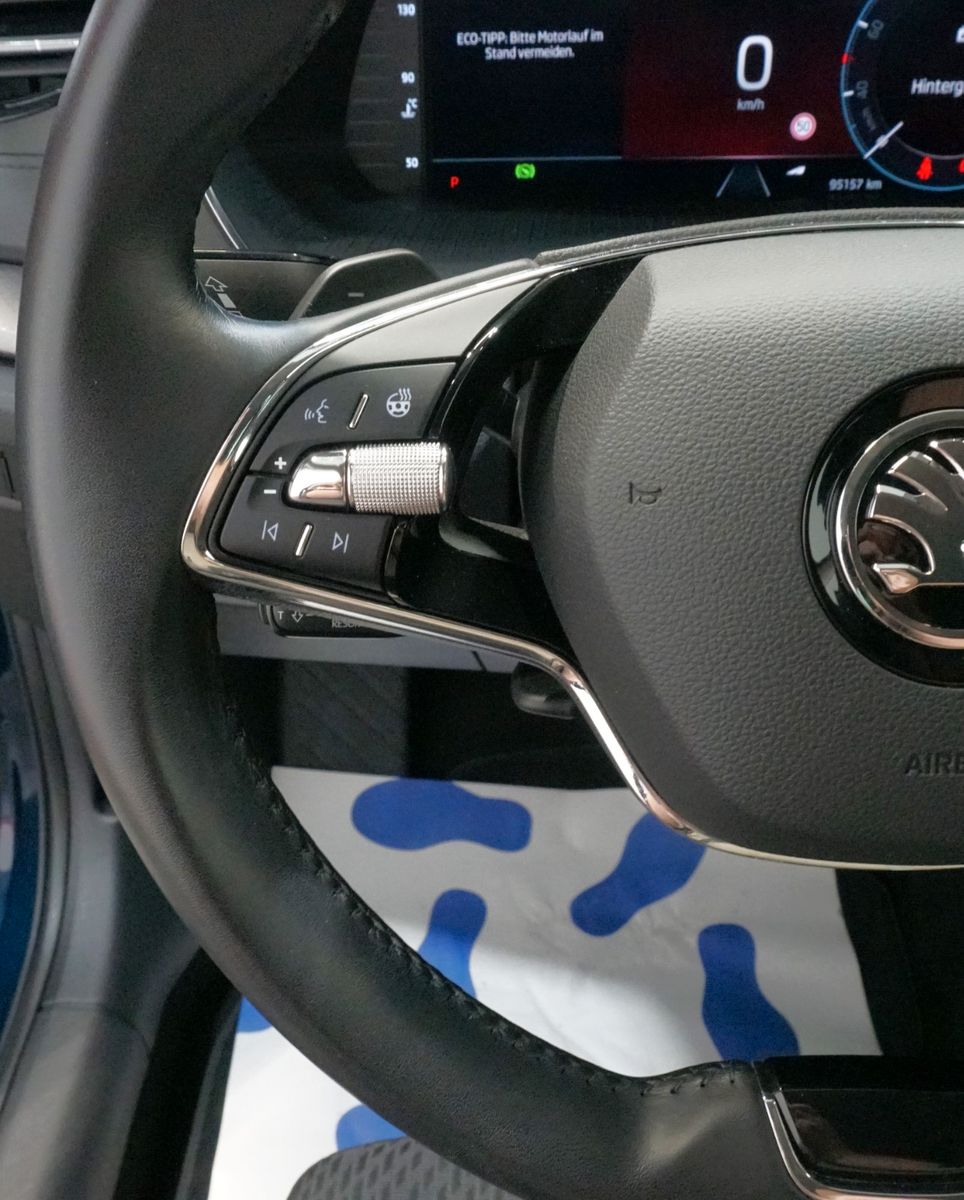 Skoda Octavia Lim. Ambition 2.0TDI*AHK*ACC*RfK*Massage