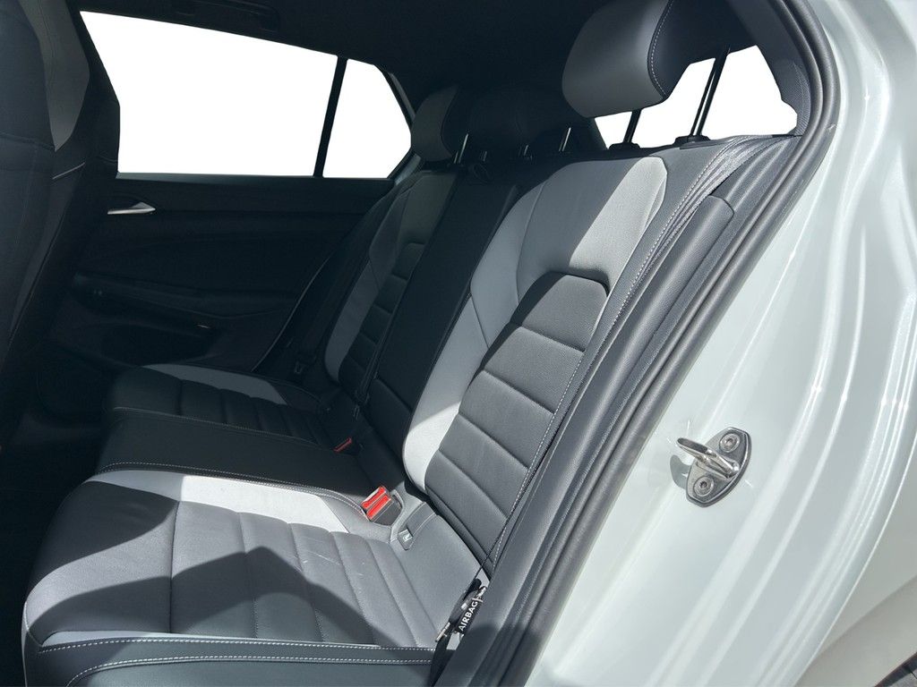 Volkswagen Golf VIII 1.5 eHybrid DSG GTE AHK*PANO*HUD*IQ-LI