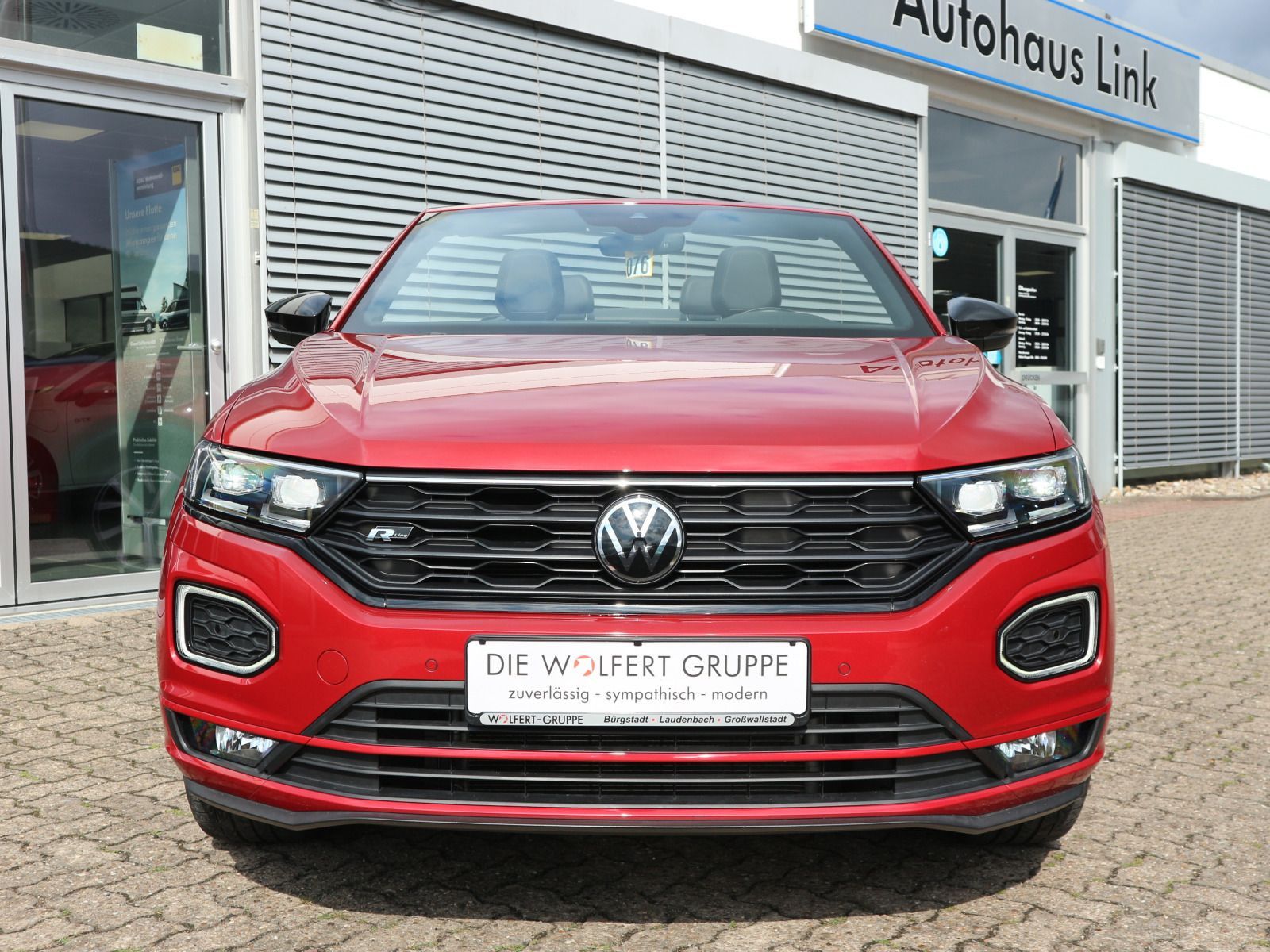 Volkswagen T-Roc R-Line 1.5 TSI - Samsaru's Car Outlet