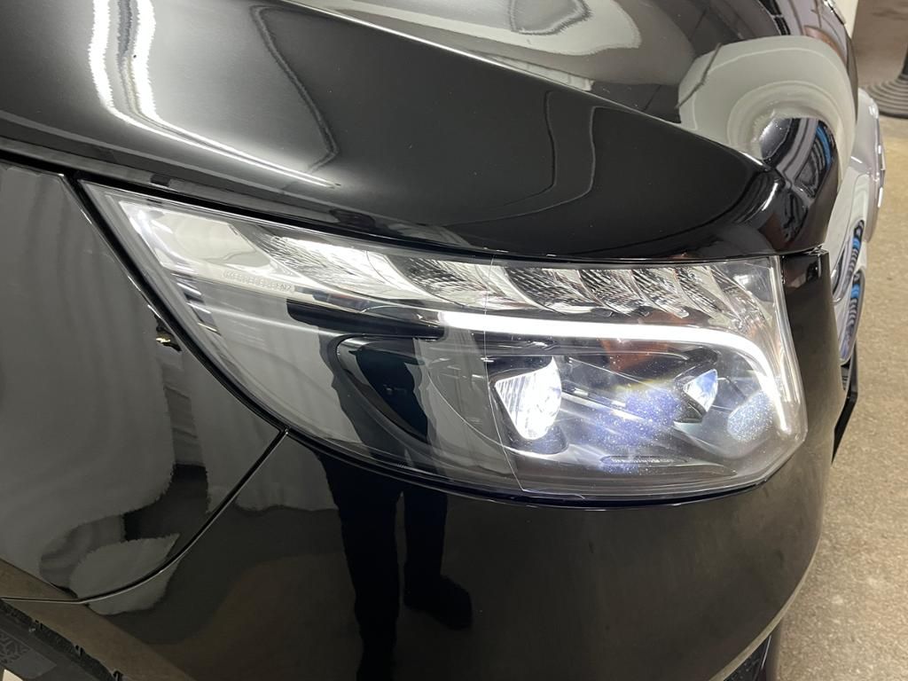 Mercedes-Benz V 300d XL Avantgarde - Samsaru's Car Outlet