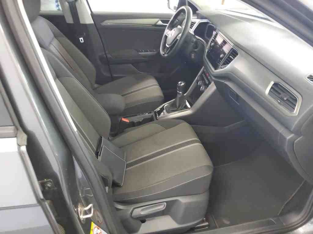 Volkswagen T-Roc 1.0 TSI STYLE - Samsaru's Car Outlet