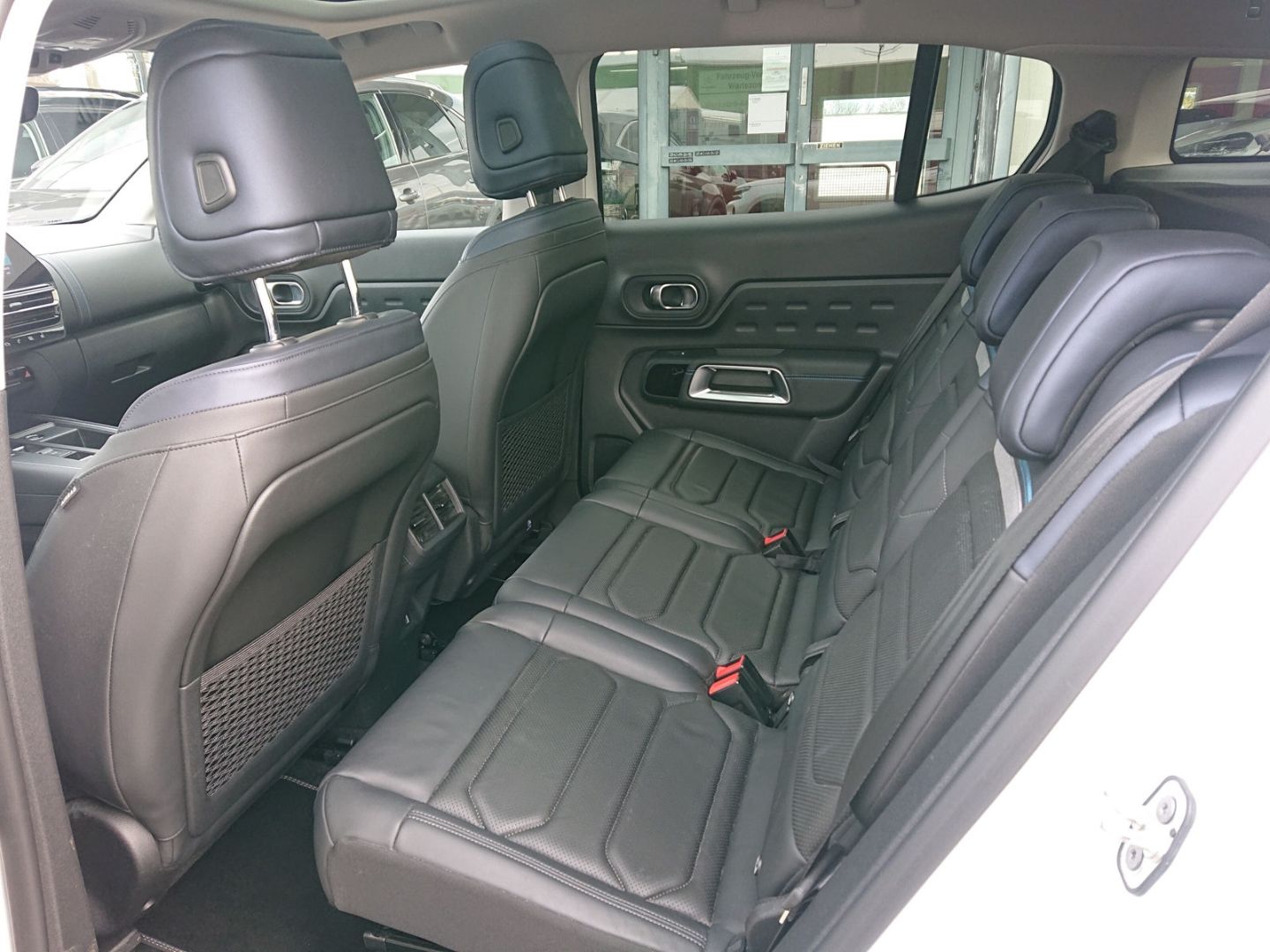 Citroën C5 Aircross Hybrid 225 e.EAT8 SHINE PACK AHK Led