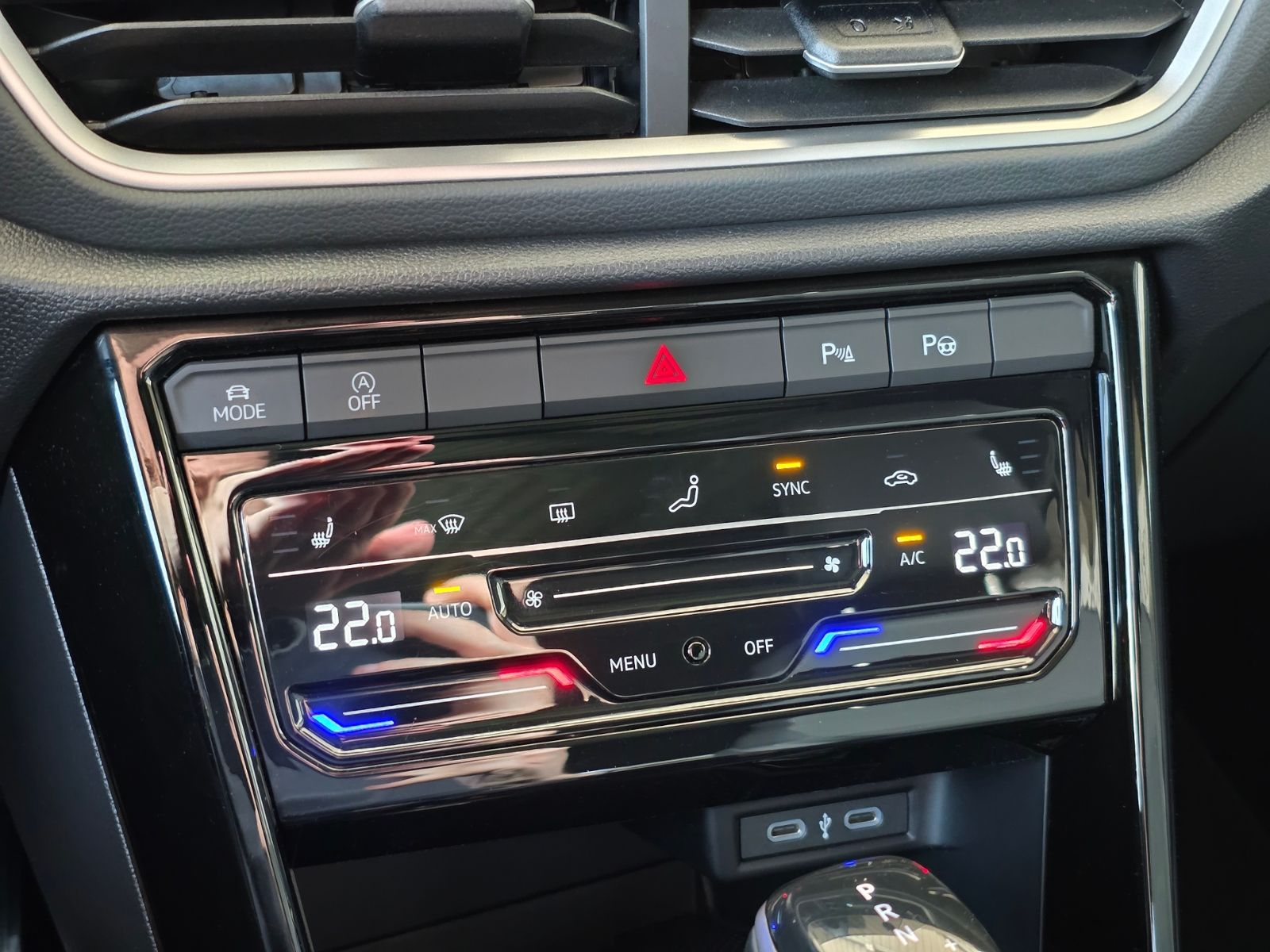 Volkswagen T-Roc 2.0 TDI DSG R-Line - Samsaru's Car Outlet