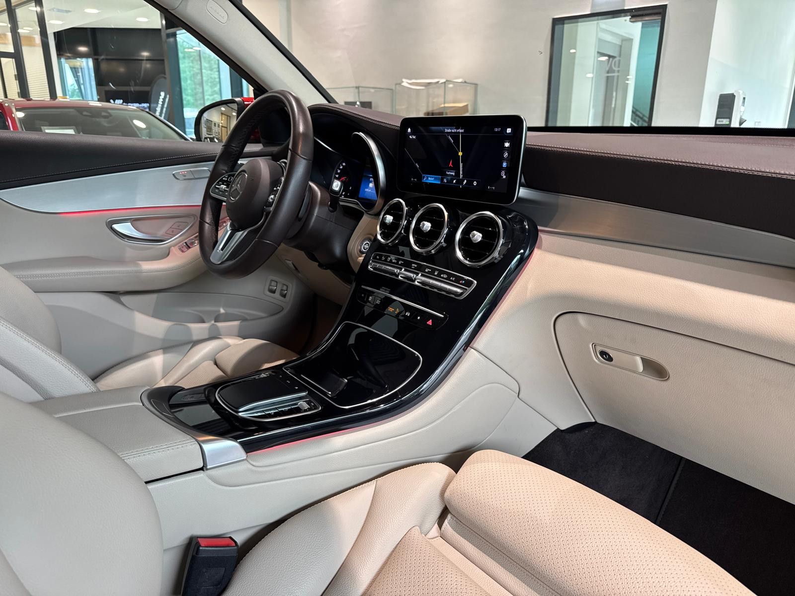 Mercedes-Benz GLC 300 e 4M - Samsaru's Car Outlet