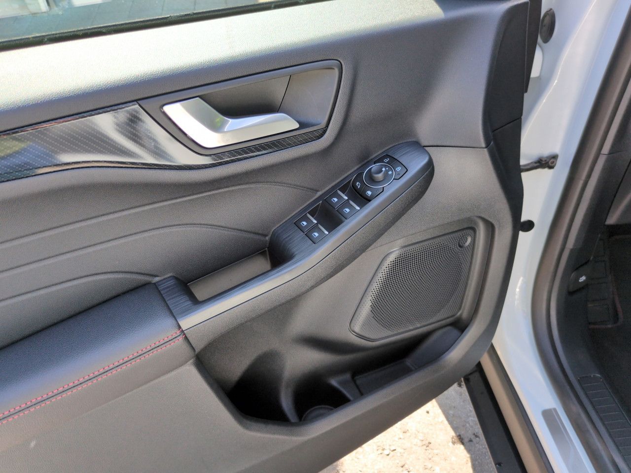 Ford Kuga 2.0 EcoBlue ST-Line X AWD - Samsaru's Car Outlet