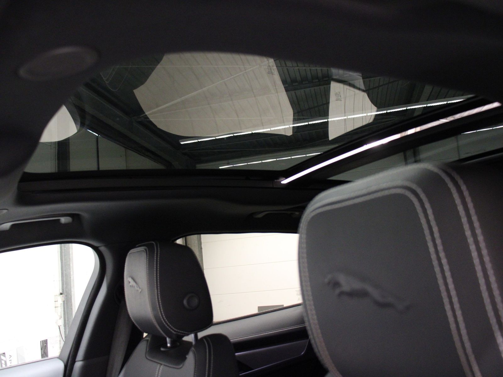Jaguar F-Pace D300 AWD R-Dynamic SE inkl. Winterkomplet
