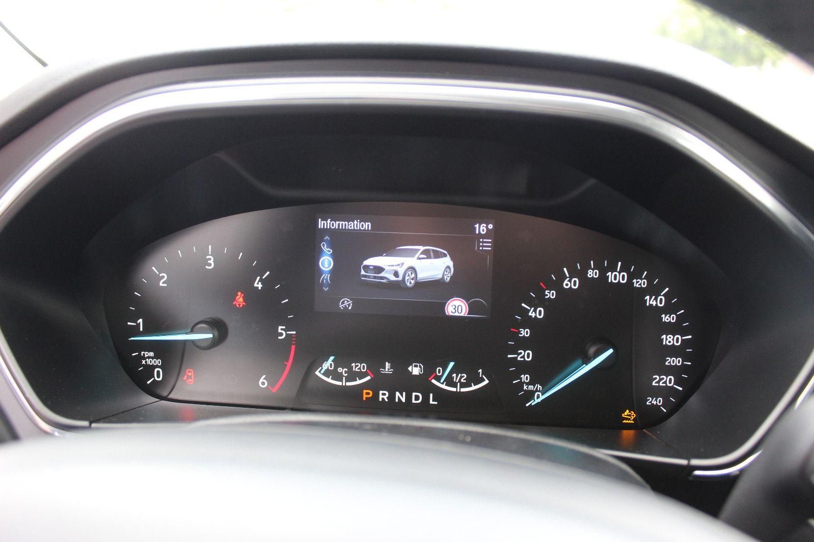 Ford Focus Turnier Active LED Winterpaket Automatik