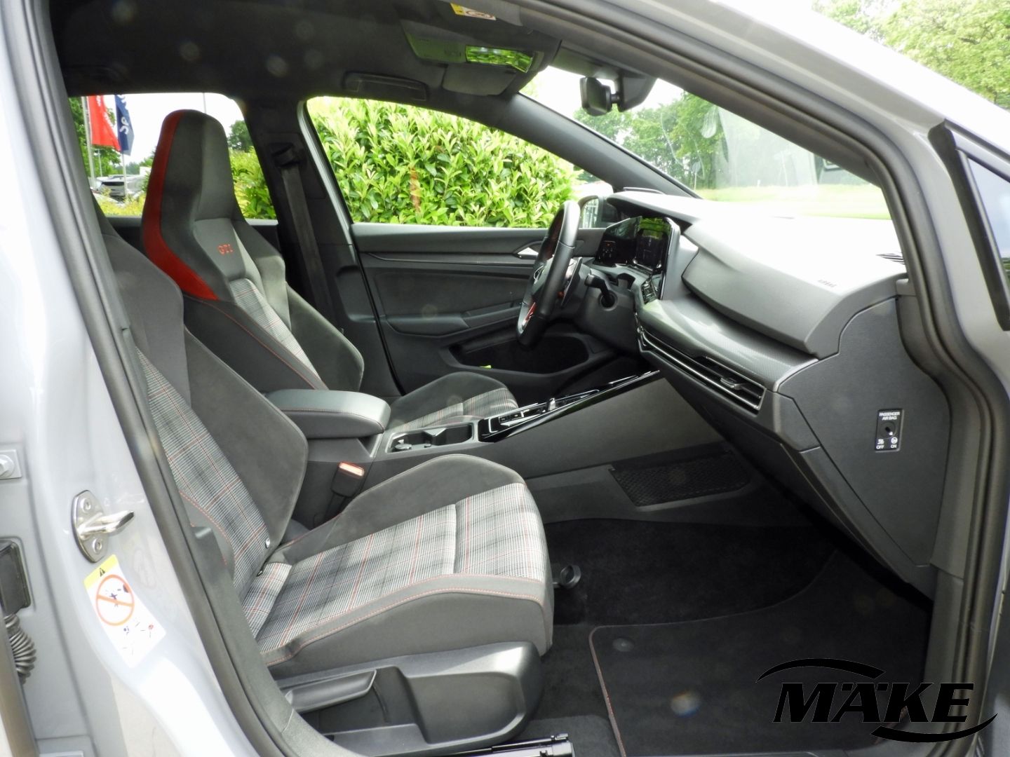 Volkswagen Golf GTI 2.0 TSI DSG BLACK - Samsaru's Car Outlet