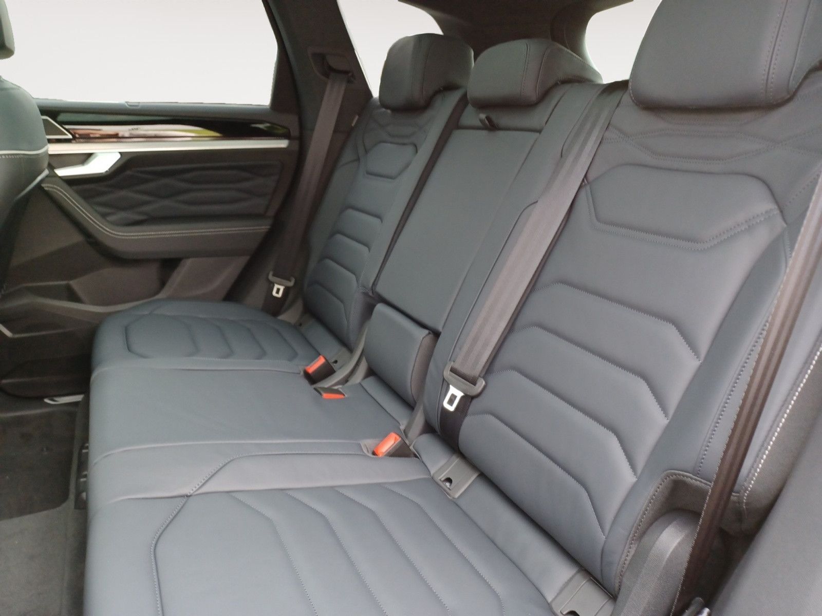 Volkswagen Touareg R-Line FINAL EDITION Black Style VOLL