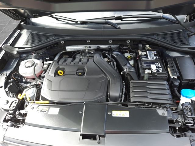 Volkswagen T-Roc 1.5 TSI DSG United - Samsaru's Car Outlet