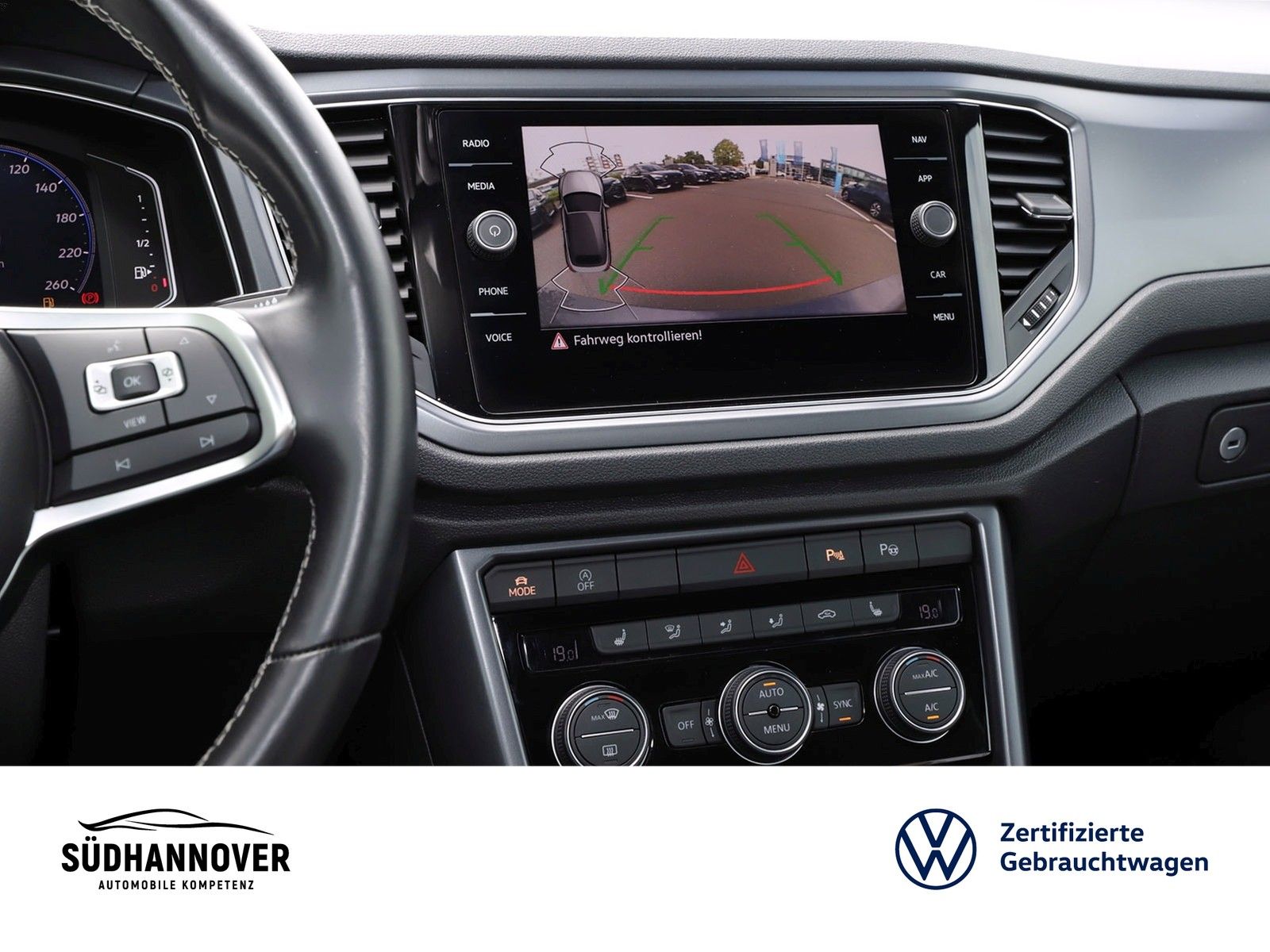 Volkswagen T-Roc R-Line 1.5 TSI - Samsaru's Car Outlet