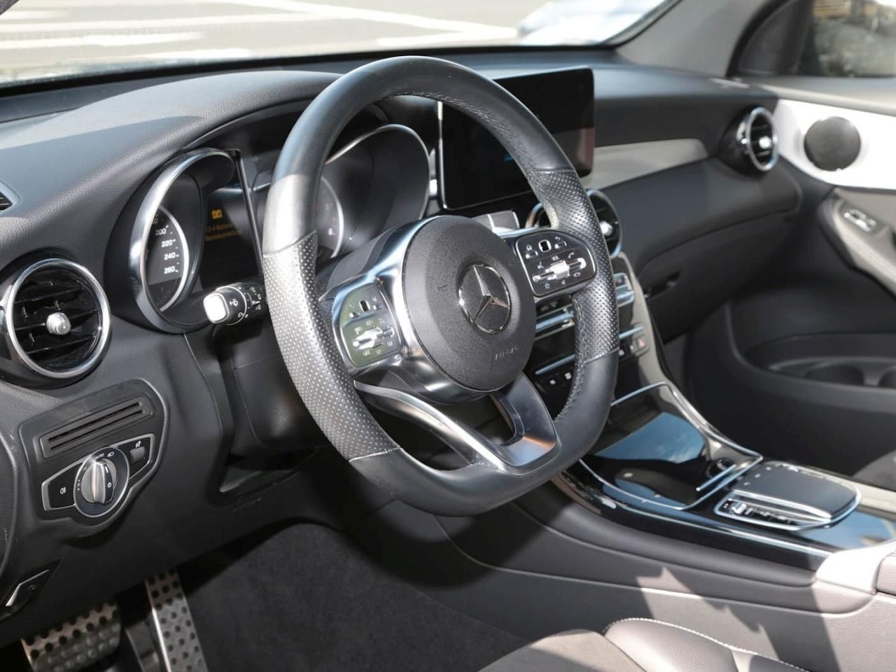 Mercedes-Benz GLC 300 de 4M AMG - Samsaru's Car Outlet