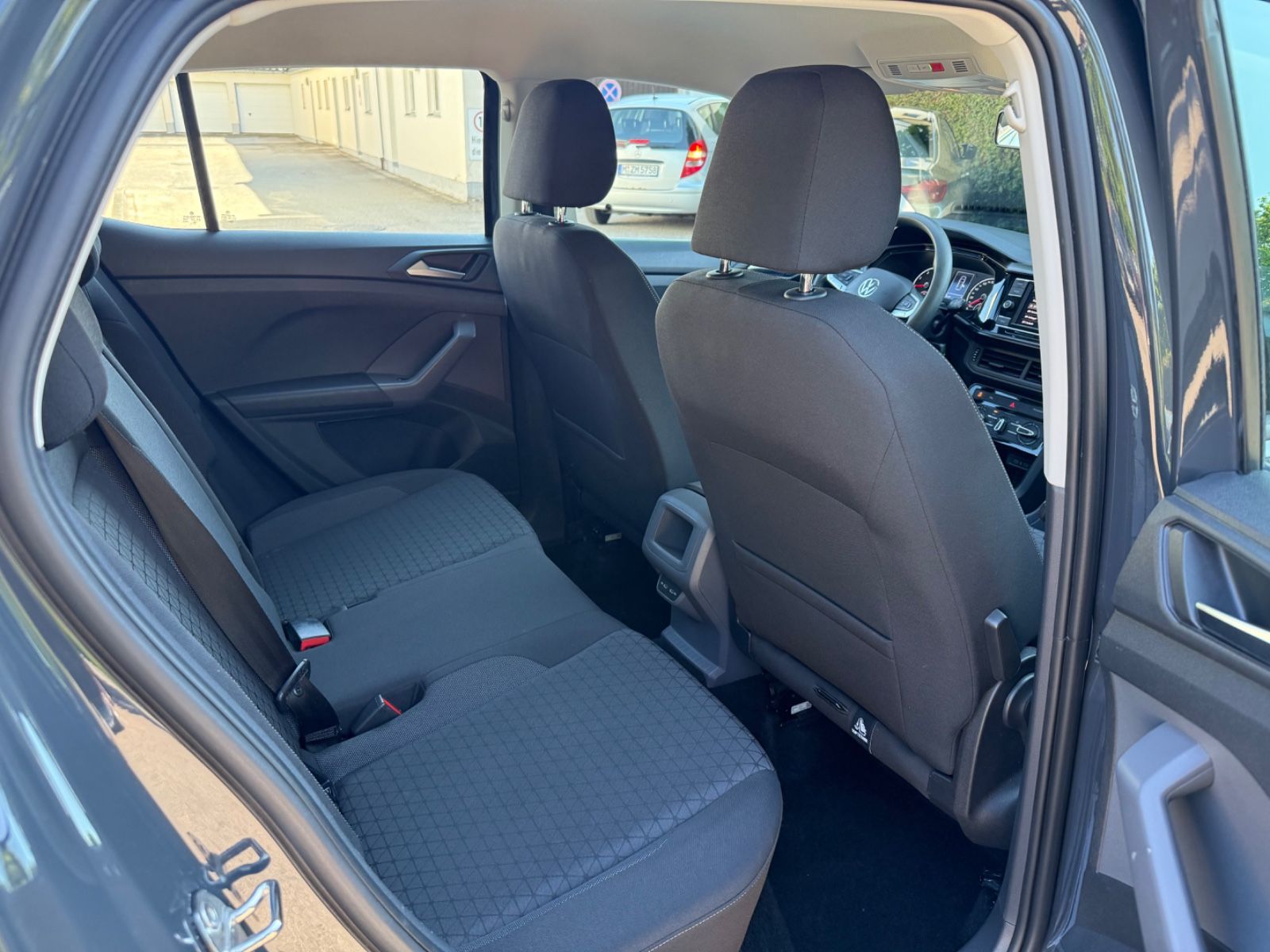 Volkswagen T-Cross Life 1.0 TSI - Samsaru's Car Outlet