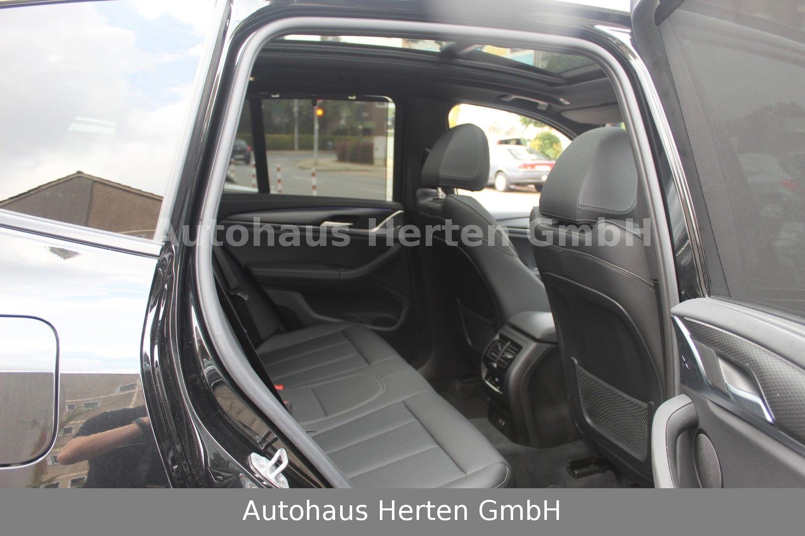 BMW X3 xDrive 20d M Sport - Samsaru's Car Outlet