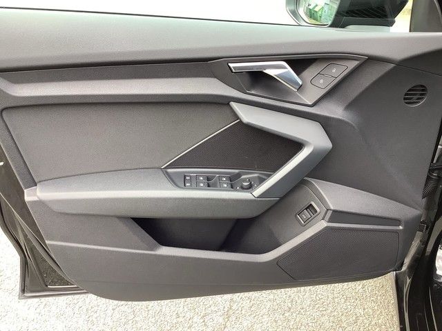 Audi A3 Sportback 30TFSI Advanced Scheinwerfer LED Te