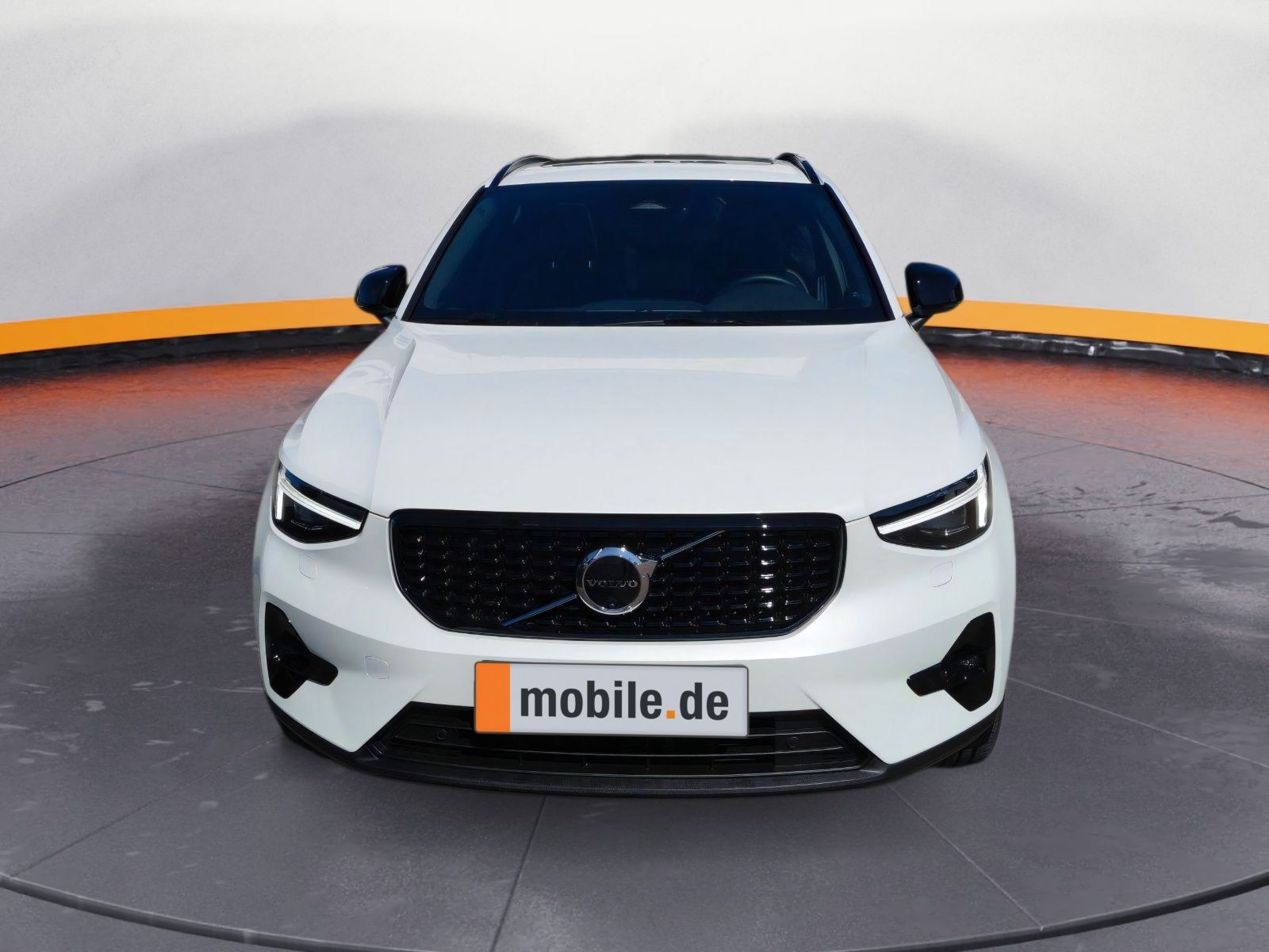 Volvo XC40 B4 Benzin 2WD Ultra Dark - Samsaru's Car Outlet