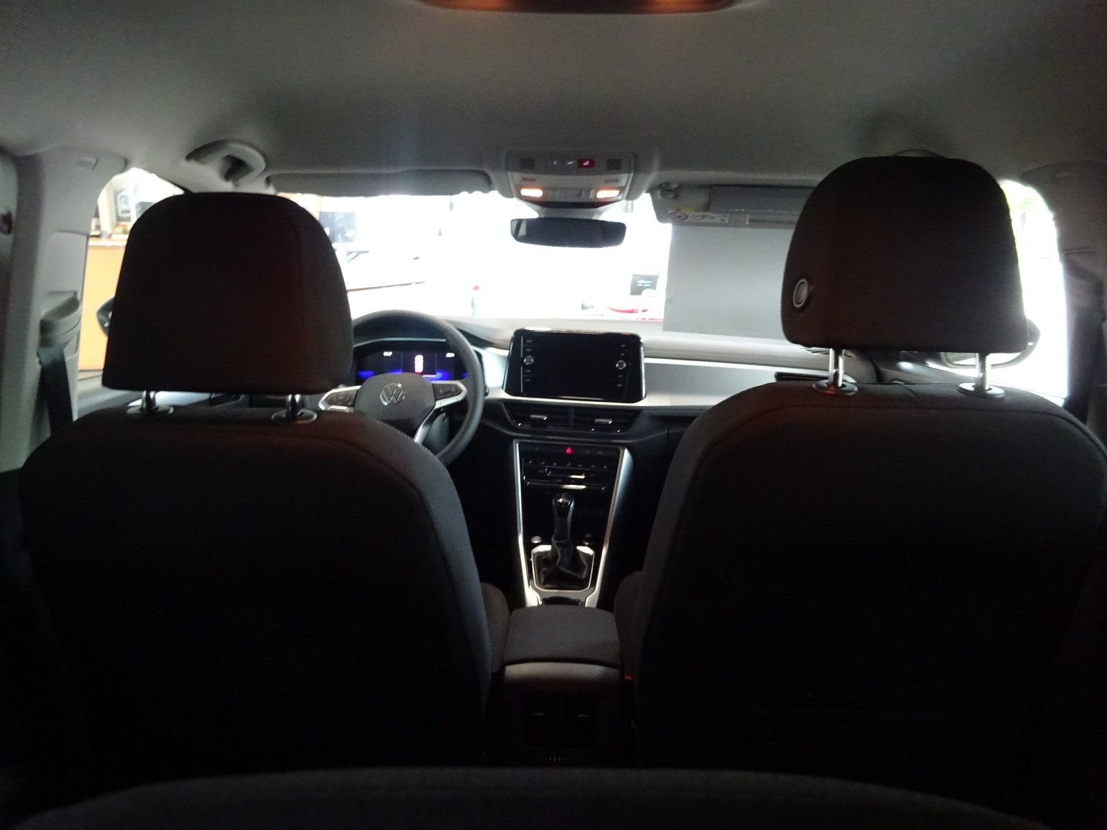 Volkswagen T-Roc 1.5 TSI DSG Life - Samsaru's Car Outlet