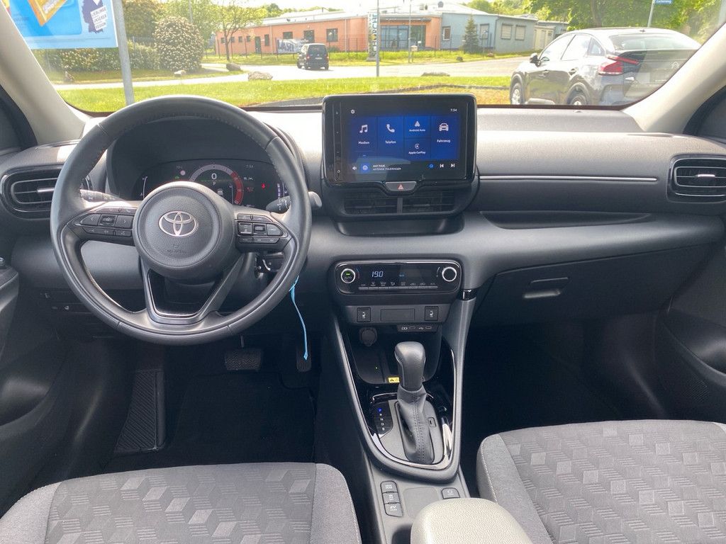 Toyota Yaris 1.5 Hybrid Style PDC SHZ KAMERA ACC LED