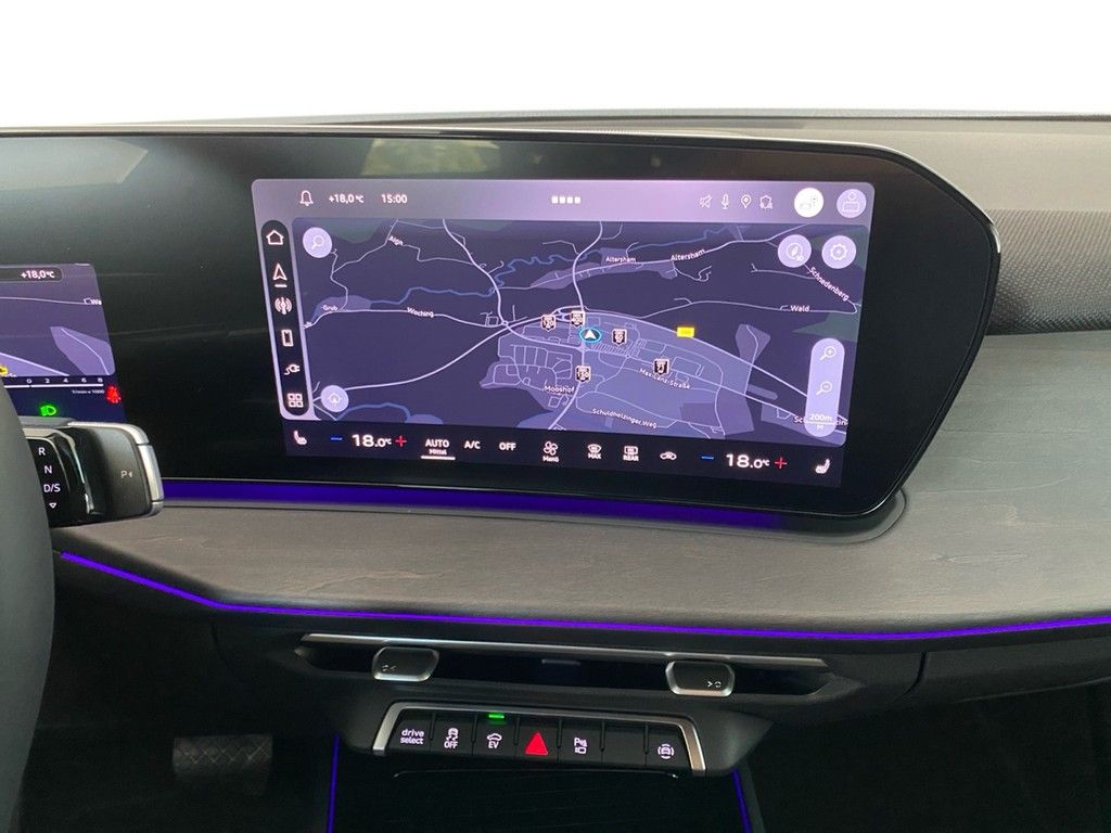 Audi Q3 SUV e-hybrid 200 kW S line AHK+RFK+ACC+MATRIX